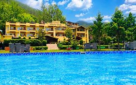 Foxoso Misty Oaks - Hotel & Resort